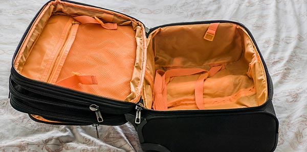 محفظه ی بندی داخلی چمدان مسافرتی